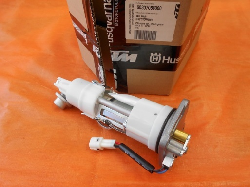 4494_990_Super_Duke_Engine_1024.jpg