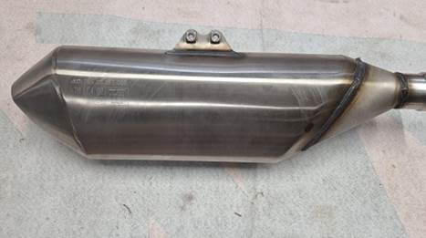 Slika na kojoj se prikazuje tlo, metal, srebro, valjak

Sadr�aj generiran uz AI mo�da nije to�an.