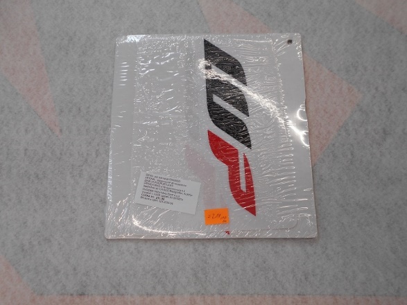 46208199000.jpg