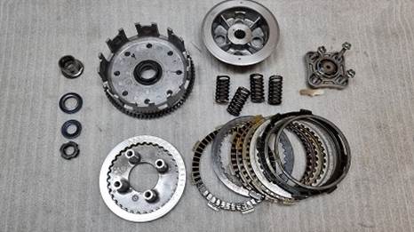 Slika na kojoj se prikazuje brzina, predmeti od metala, Automobilski dijelovi, u dvorani

Sadr�aj generiran uz AI mo�da nije to�an.