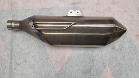 Slika na kojoj se prikazuje metal, tlo, srebro, Automobilski dijelovi

Sadr�aj generiran uz AI mo�da nije to�an.
